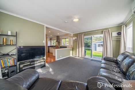 Photo of property in 66 Peel Place, Wainuiomata, Lower Hutt, 5014