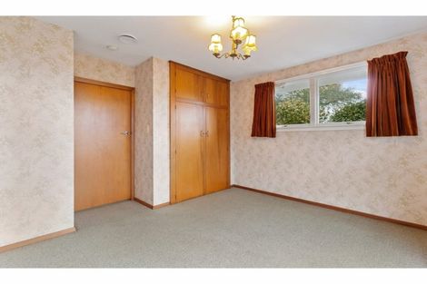Photo of property in 43 Prestons Road, Redwood, Christchurch, 8051