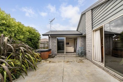 Photo of property in 4a Read Crescent, Clive, 4102