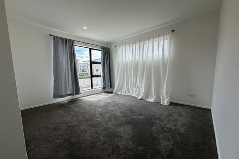 Photo of property in 105 Waekahu Road, Westgate, Auckland, 0814