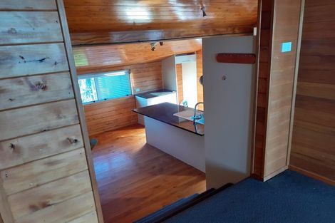 Photo of property in 9 Barrys Road, Glendene, Auckland, 0602