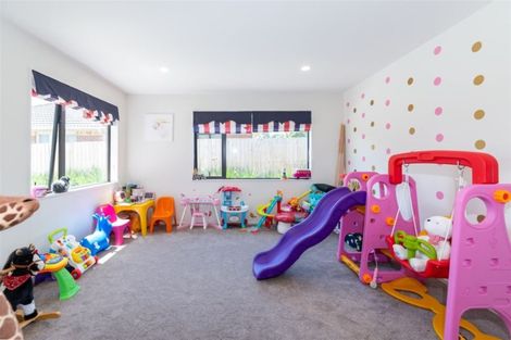 Photo of property in 14 Kotuku Street, Te Atatu Peninsula, Auckland, 0610