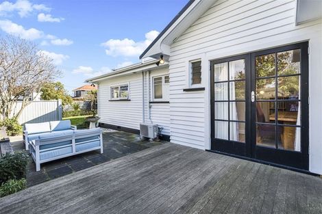 Photo of property in 15 Roa Road, Fendalton, Christchurch, 8041
