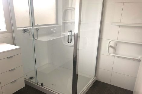 Photo of property in 2/92 Nile Road, Milford, Auckland, 0620