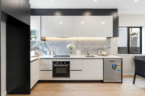 Photo of property in 42 Kiato Lane, Flat Bush, 2019