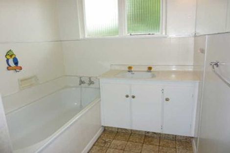 Photo of property in 8 Oban Place, Woolston, Christchurch, 8062