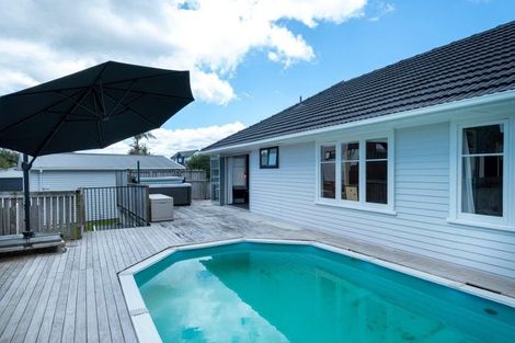 Photo of property in 3 Shamrock Lane, Te Atatu Peninsula, Auckland, 0610
