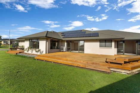 Photo of property in 2 Varsity Heights, Fitzherbert, Palmerston North, 4410