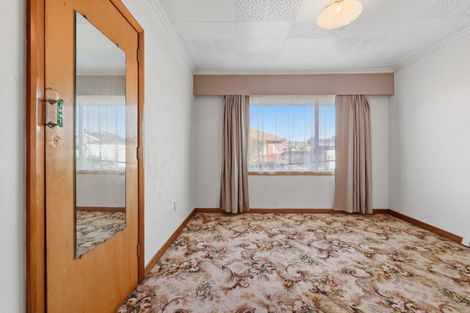Photo of property in 132 Macandrew Road, South Dunedin, Dunedin, 9012