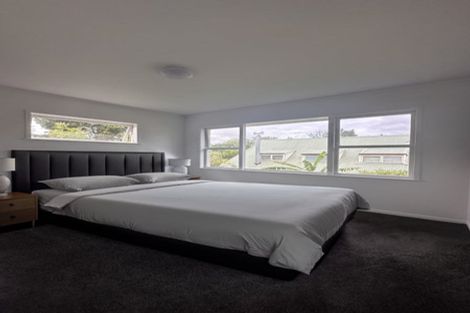 Photo of property in 2/7 Dakota Avenue, Beach Haven, Auckland, 0626