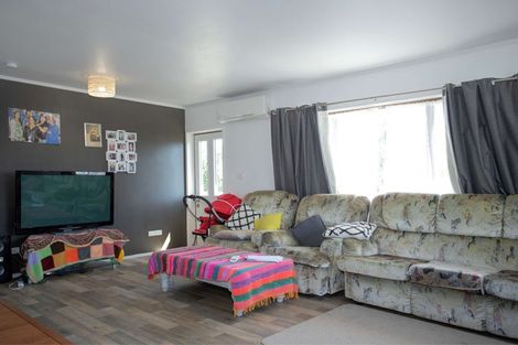 Photo of property in 44 Lee Street, Te Puke, 3119