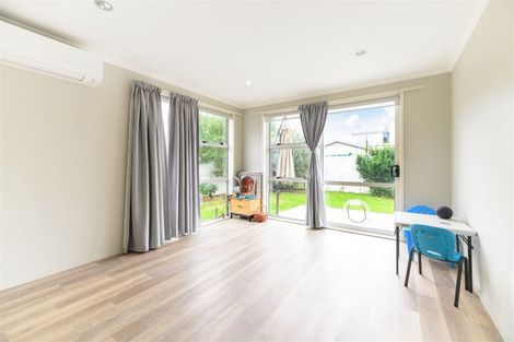 Photo of property in 1 Tarapiroe Avenue, Takanini, 2112