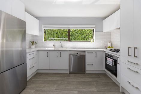 Photo of property in 25a/1 Beach Road, Te Atatu Peninsula, Auckland, 0610