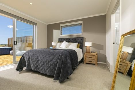 Photo of property in 4 Kiwa Crescent, Gulf Harbour, Whangaparaoa, 0930