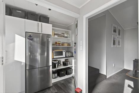 Photo of property in 5 Tainui Terrace, Inglewood, 4330