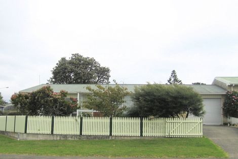 Photo of property in 16a Tahi Road, Paraparaumu Beach, Paraparaumu, 5032