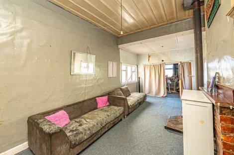 Photo of property in 42 Smith Street, Waverley, 4510