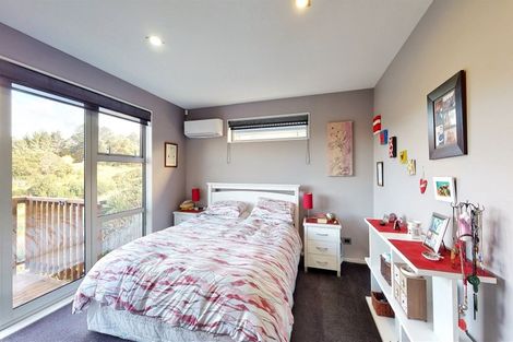Photo of property in 94 Lake Panorama Drive, Henderson Valley, Auckland, 0612