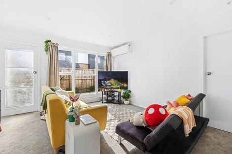 Photo of property in 2/43 Cameron Road, Hamilton East, Hamilton, 3216