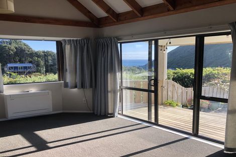 Photo of property in 1 Teme Way, Island Bay, Wellington, 6023