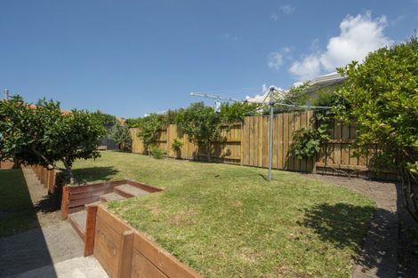 Photo of property in 14 Meadowviews Drive, Welcome Bay, Tauranga, 3112