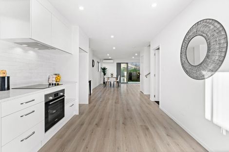 Photo of property in 6d Buisson Glade, West Harbour, Auckland, 0618