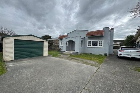 Photo of property in 437 Featherston Street, Palmerston North, 4414