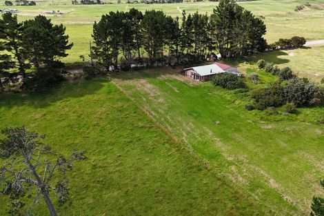 Photo of property in 62 Scarrott Road, Te Kopuru, 0391