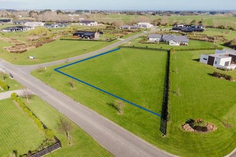 Photo of property in 2 Paterson Lane, Kelvin Grove, 4470