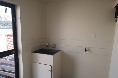 Photo of property in 3 Manapouri Place, Pakuranga Heights, Auckland, 2010