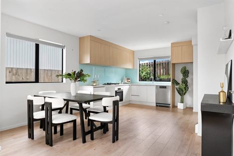 Photo of property in 22b Aorangi Place, Birkenhead, Auckland, 0626