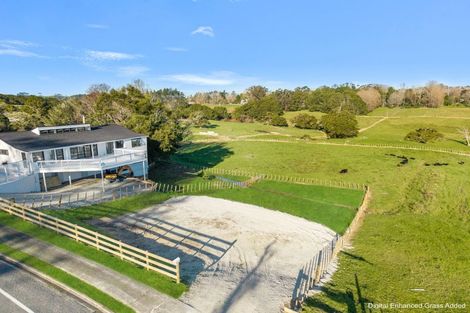 Photo of property in 14 Kaiwaka-mangawhai Road, Kaiwaka, 0975