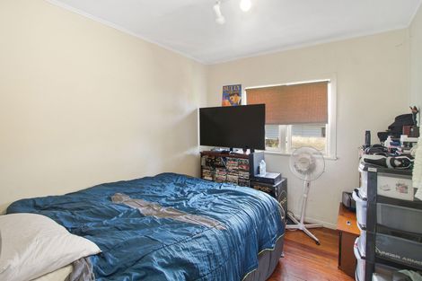 Photo of property in 4 Mceldowney Road, Titirangi, Auckland, 0604