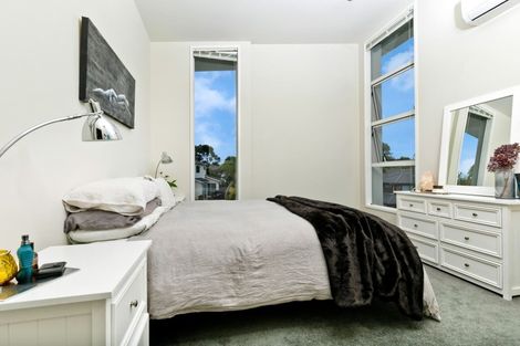 Photo of property in 27 Newbury Place, Schnapper Rock, Auckland, 0632