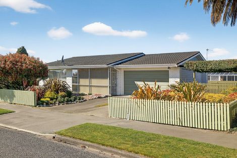 Photo of property in 7 Talltree Avenue, Avonhead, Christchurch, 8042