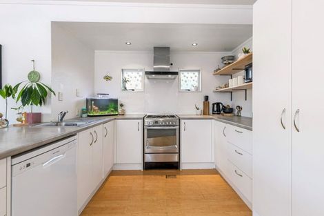 Photo of property in 81a William Bayes Place, Red Beach, 0932