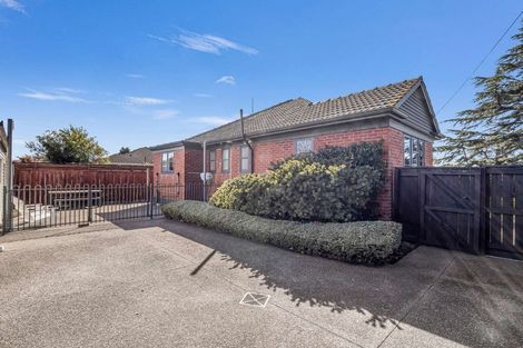 Photo of property in 121 Selwyn Street, Somerfield, Christchurch, 8024