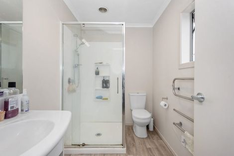 Photo of property in 50u3 Banbury Crescent, Fairfield, Hamilton, 3214