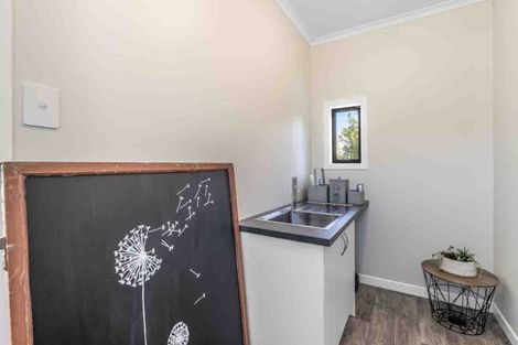 Photo of property in 2 Hillary Street, Winton, 9720