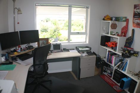 Photo of property in 18 Dawson Douglas Place, Kaiapoi, 7630