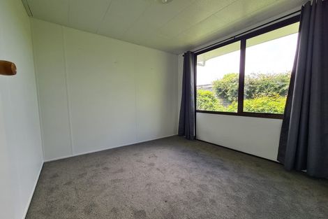Photo of property in 9 Kirrie Avenue, Te Atatu South, Auckland, 0610