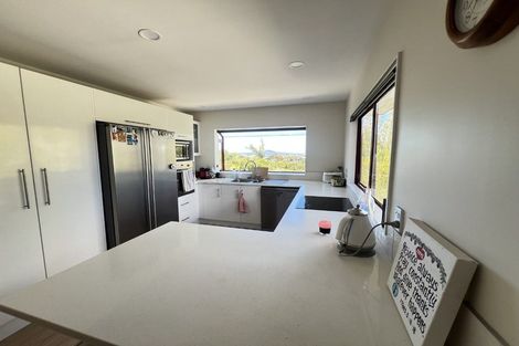 Photo of property in 14 St Thomas More Lane, Glenfield, Auckland, 0629