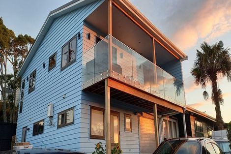 Photo of property in 1/39 Lancaster Road, Beach Haven, Auckland, 0626