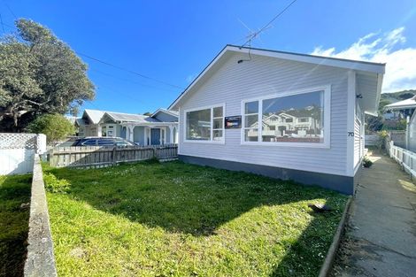 Photo of property in 70 The Parade, Island Bay, Wellington, 6023