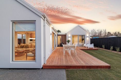 Photo of property in 43 Georgina Street, Marshland, Christchurch, 8083