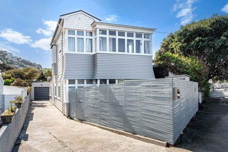 Photo of property in 38 Rua Street, Lyall Bay, Wellington, 6022