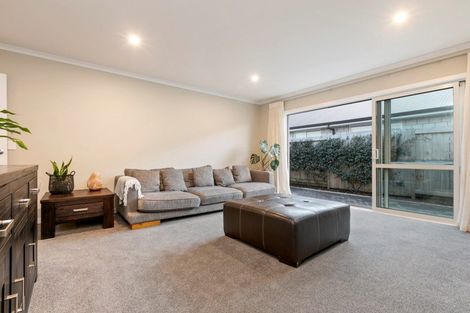 Photo of property in 2 Livingstone Drive, Papamoa Beach, Papamoa, 3118