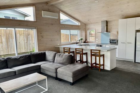 Photo of property in 85 Simpson Road, Papamoa Beach, Papamoa, 3118