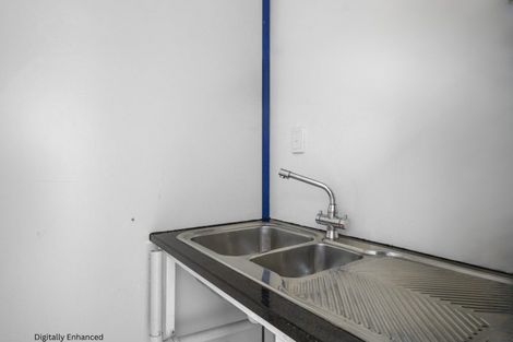 Photo of property in 17 Broadbent Street, Riccarton, Christchurch, 8041