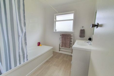 Photo of property in 37 Bonnie Glen Crescent, Ebdentown, Upper Hutt, 5018